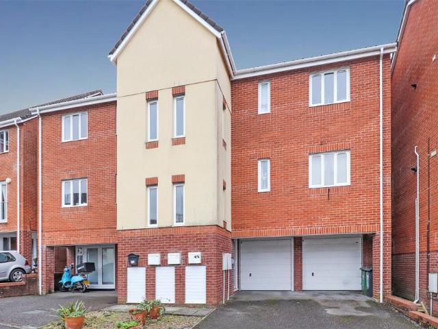 Flat for sale in Derby, Kentisbury