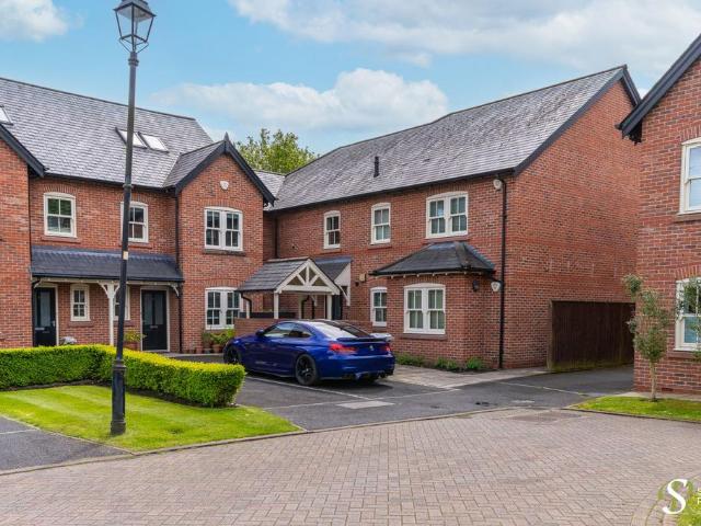 Flat for sale in Mobberley