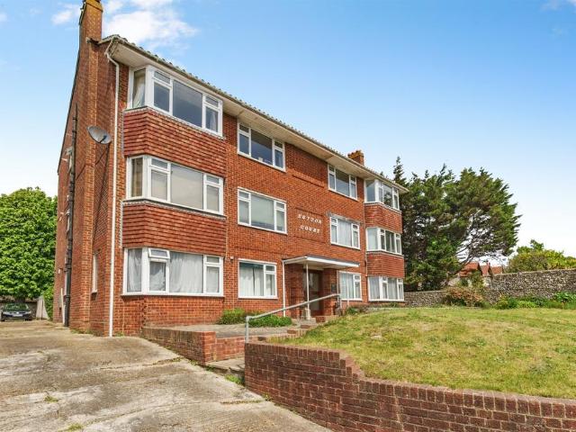 Flat for sale in Seaford, Iford