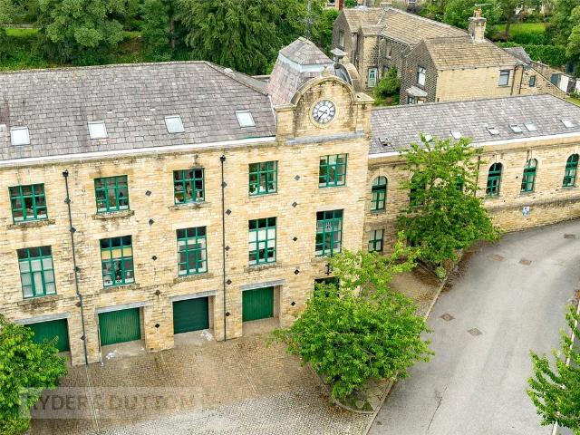 Flat for sale in Saddleworth, Pendock