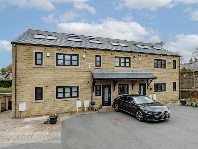 Flat for sale in Saddleworth, Pendock