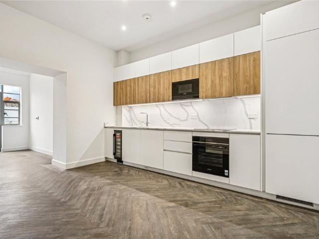 Flat for sale in Springfield Village, Greater London