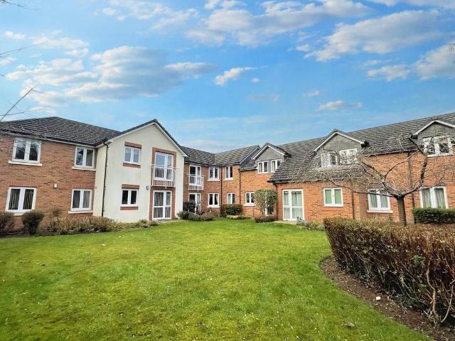 Flat for sale in Sutton Coldfield, West Midlands