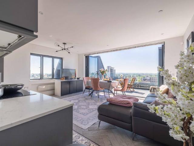 Flat for sale in Slough, Isle Of Man
