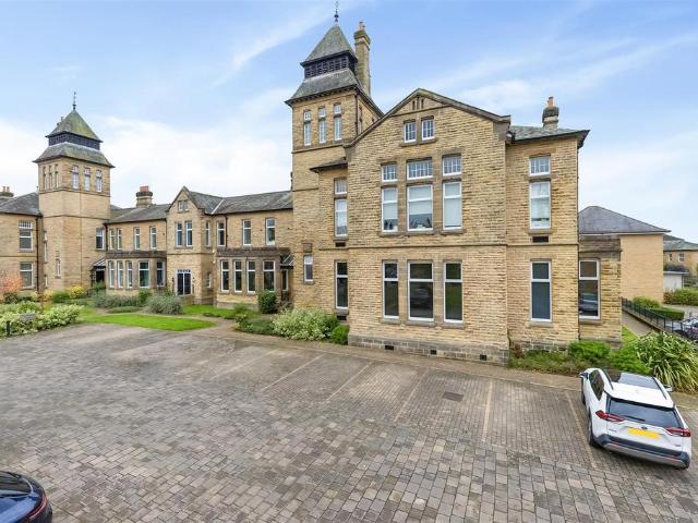 Flat for sale in High Royds Psychiatric Hospital, Leeds