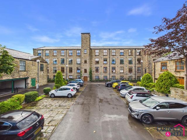 Flat for sale in Padiham, Burnley