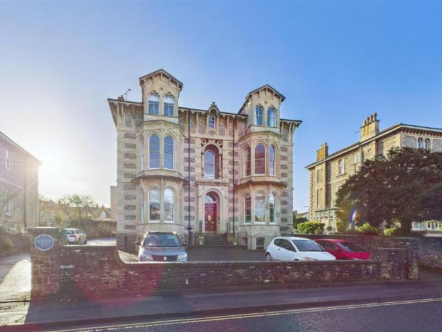 Flat for sale in Clevedon, North Somerset