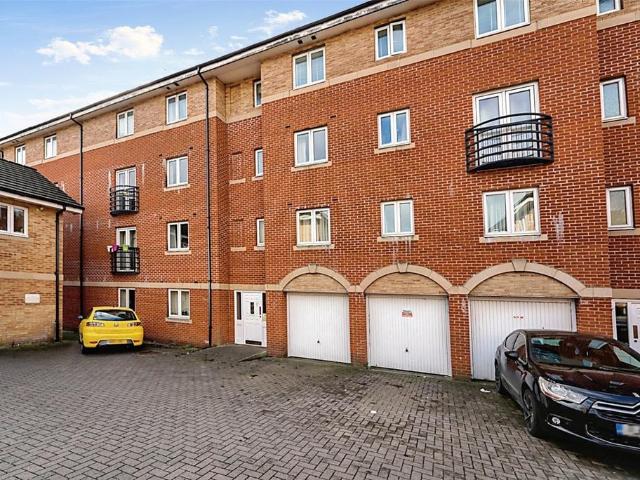 Flat for sale in Churchward, Rodbourne