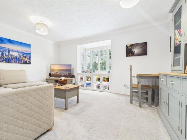 Flat for sale in Mortimer, West Berkshire