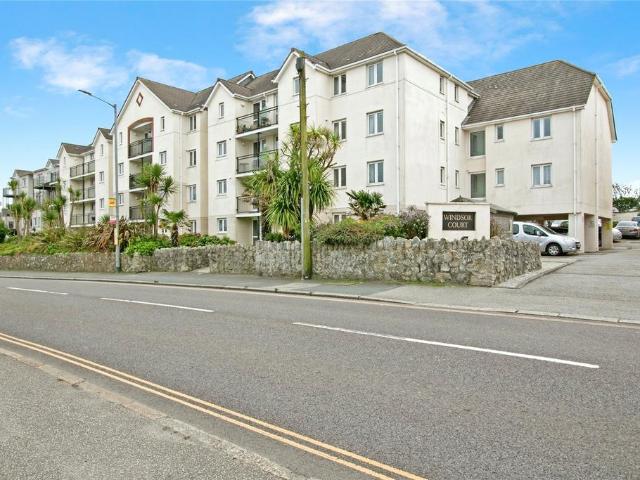 Flat for sale in Newquay, Cornwall