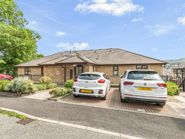 Flat for sale in Nuttall, Bury