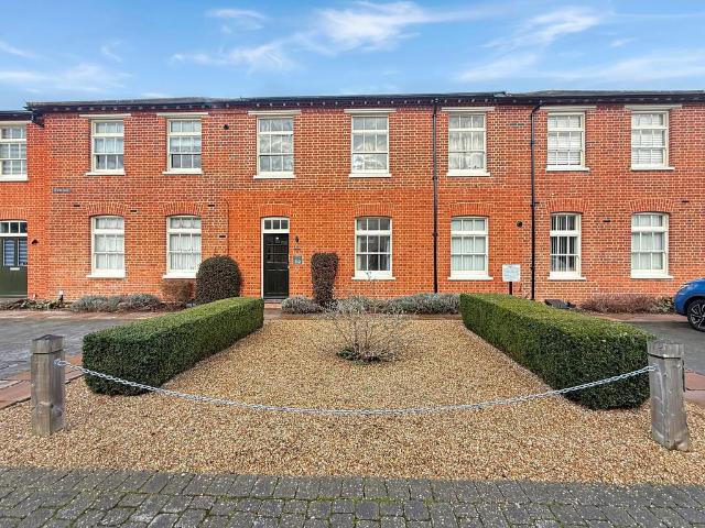 Flat for sale in Bocking, Chipping Hill