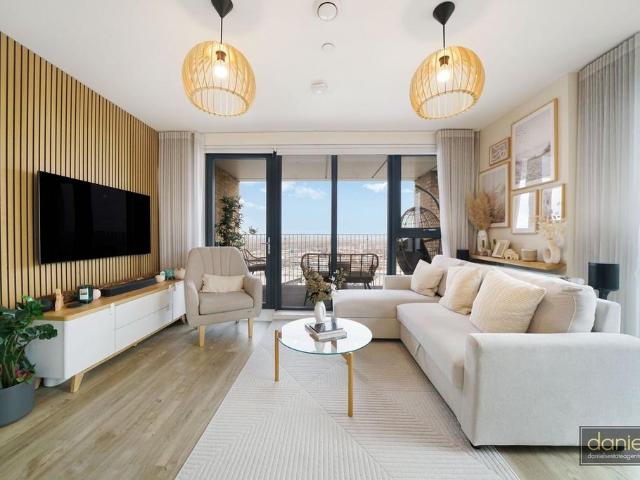 Flat for sale in Alperton, Greater London