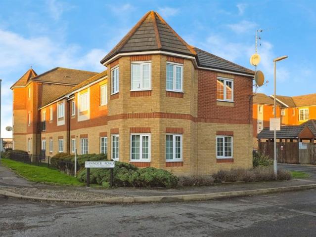 Flat for sale in Corby Village, Corby