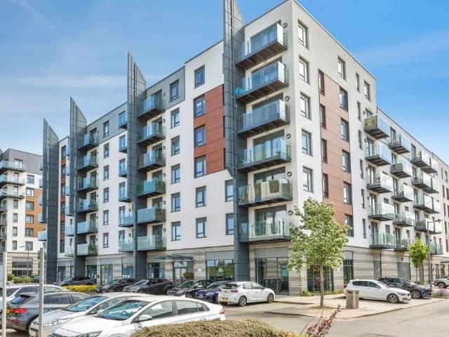 Flat for sale in Brompton, Gillingham