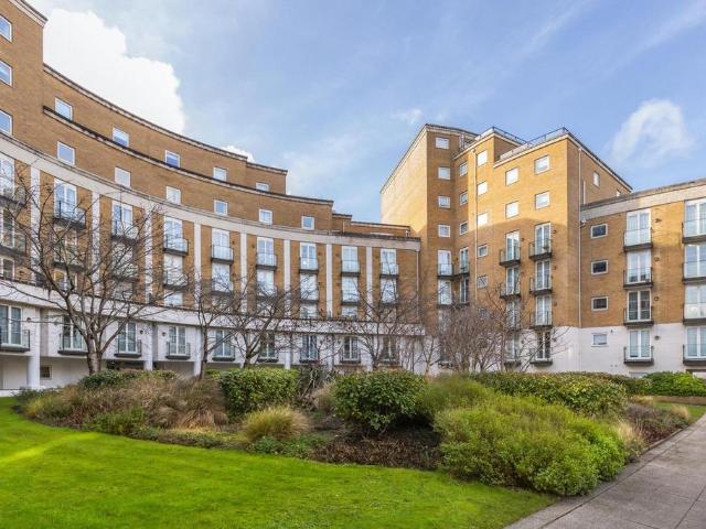 Flat for sale in St. John's Wood, Greater London