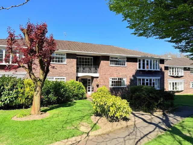 Flat for sale in Cheadle Hulme, Greater Manchester