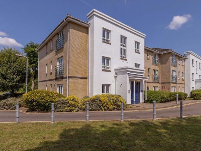 Flat for sale in Colnbrook with Poyle, Slough