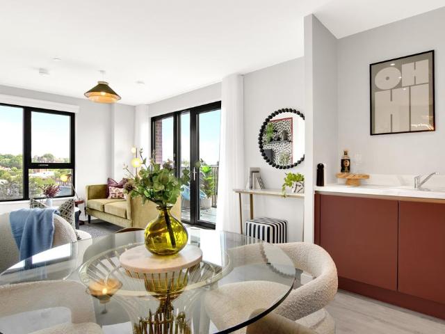Flat for sale in Preston, Greater London