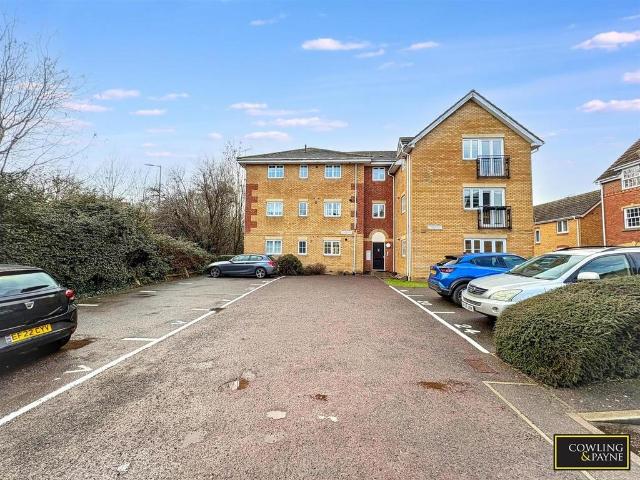 Flat for sale in Wickford