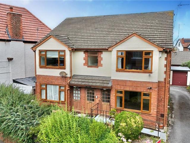 Flat for sale in Grange, West Kirby