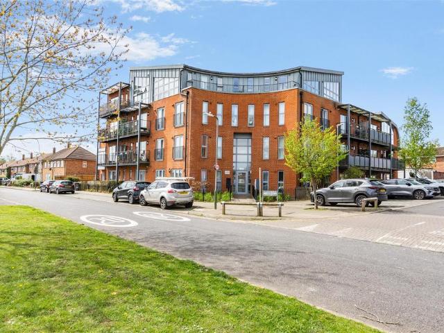 Flat for sale in Bourne Vale, Kent