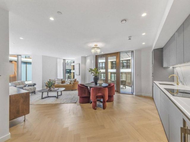 Flat for sale in Bankside, Greater London