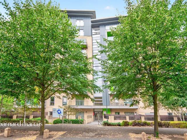 Flat for sale in Alperton, Greater London