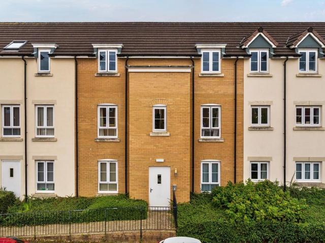 Flat for sale in Roundswell, North Devon