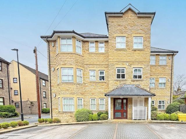 Flat for sale in Low Harrogate, Harrogate