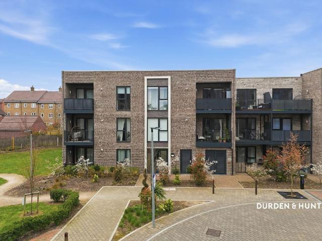 Flat for sale in Epping, Essex