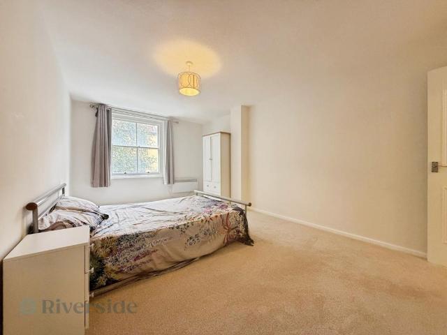 Flat for sale in Old Town, Hull