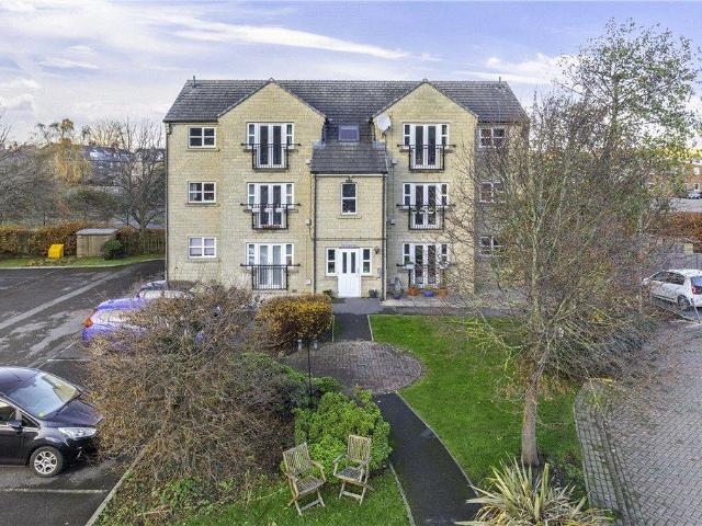 Flat for sale in Cambridge Estate, Otley