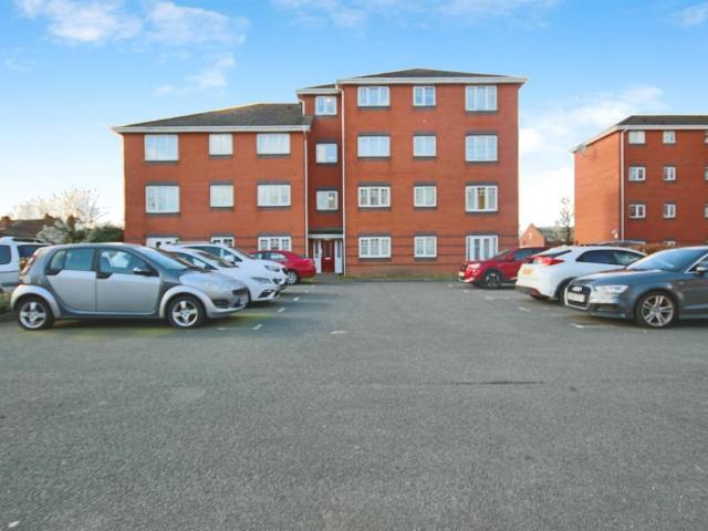 Flat for sale in Foleshill, West Midlands