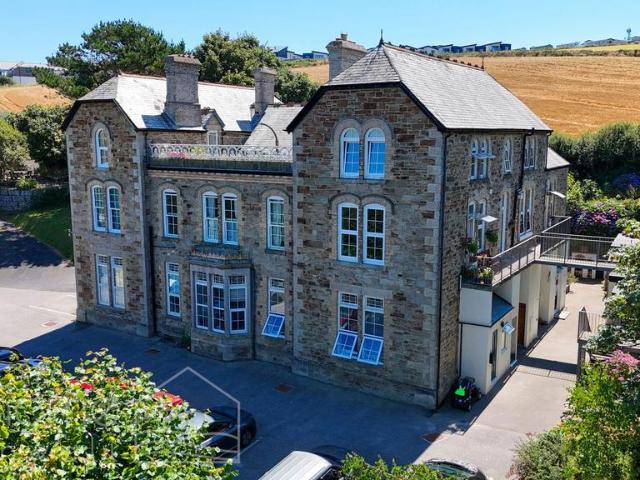 Flat for sale in Penwartha Coombe, Cornwall