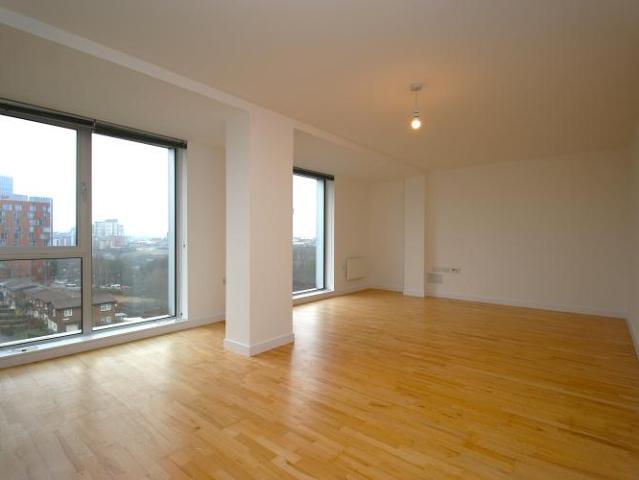 Flat for sale in Georgia, Greater Manchester