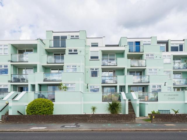 Flat for sale in Lee-on-the-Solent, Middlecroft