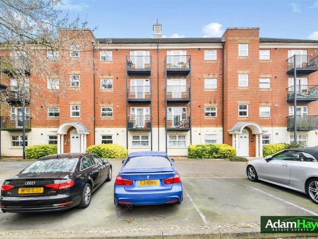 Flat for sale in Greater London