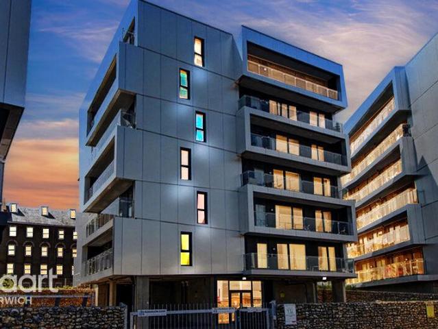 Flat for sale in Lakenham, East Bank