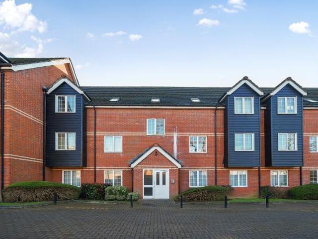 Flat for sale in Enborne, West Berkshire