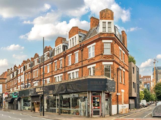 Flat for sale in Walworth, Greater London