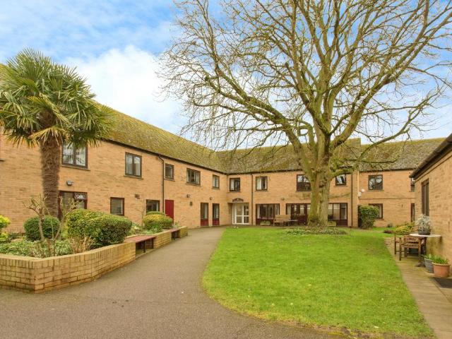 Flat for sale in Arrington, Cambridgeshire