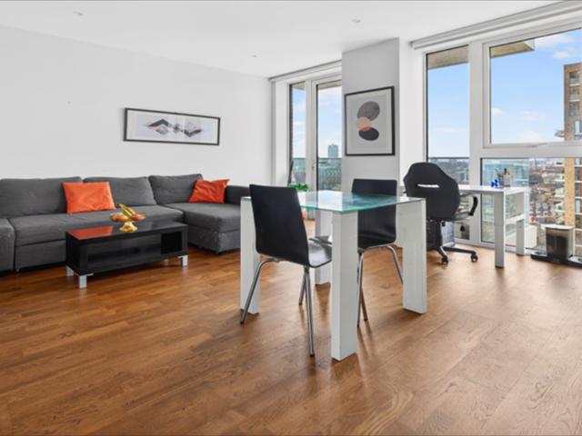 Flat for sale in Glyndon, Plumstead
