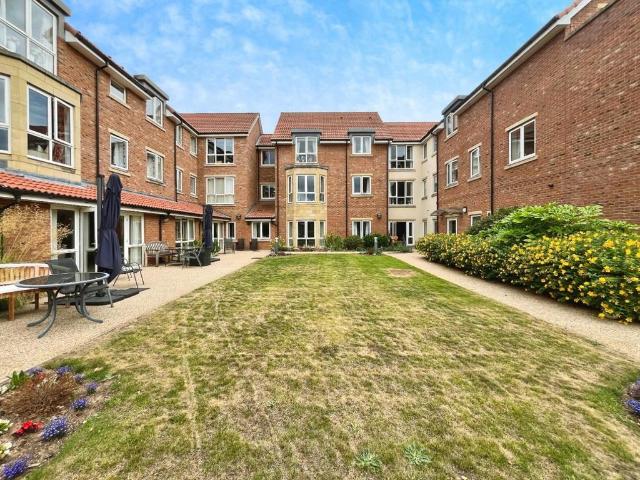 Flat for sale in Thirsk, North Yorkshire