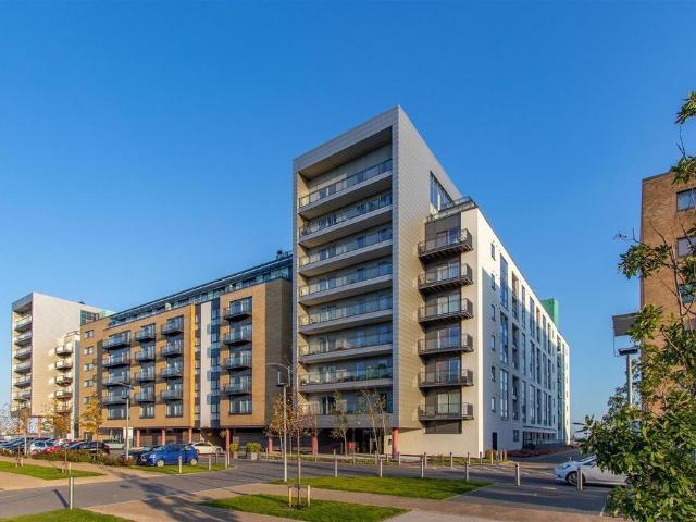 Flat for sale in Cardiff International Sports Village, Falcon Lodge