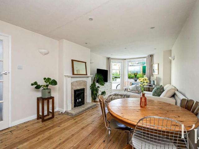 Flat for sale in Brighton & Hove