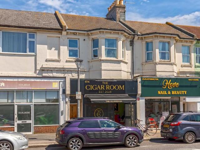 Flat for sale in Aldrington