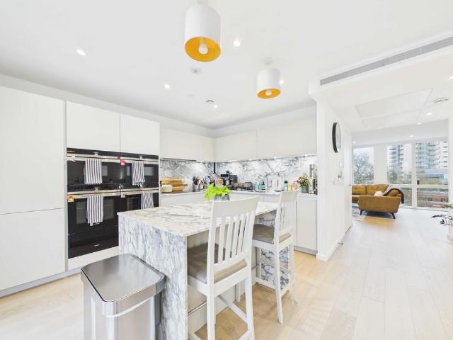 Flat for sale in The Borough, Greater London