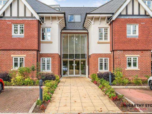 Flat for sale in Blossomfield, West Midlands