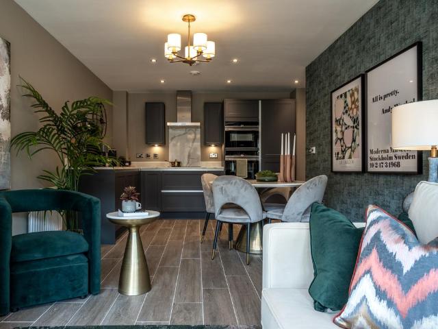 Flat for sale in Lee Chapel, Essex